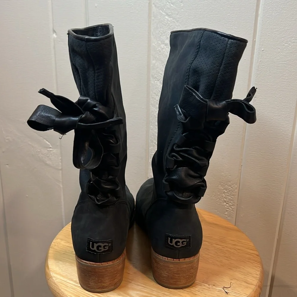 UGG Women's Black Leather Cary Bow Back Boots